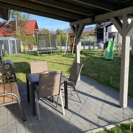 Lipek 롯지 우스트론